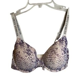 Victoria's Secret T-Shirt lightly lined demi bra 36D